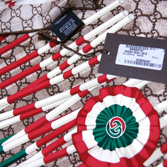 Gucci Square Silk Scarf - Picture 4 of 4